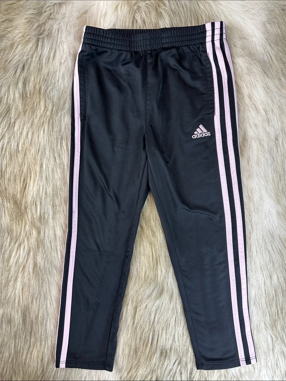 Adidas Girls Black Pink 2 Piece Tracksuit Set Size 6